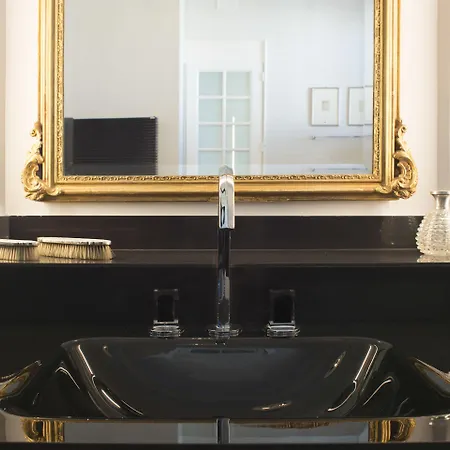 Vittoria - House Of Charme 4* メッシーナ