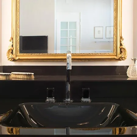 Vittoria - House Of Charme Bed & Breakfast 3*