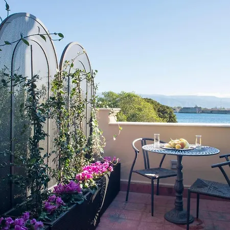 Vittoria - House Of Charme Bed & Breakfast Messina